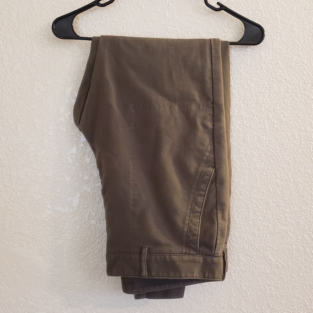 Banana Republic Traveler pants